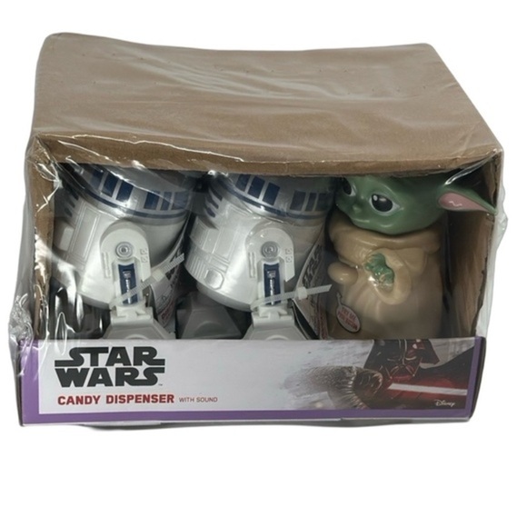 Star Wars Magic: The Child‎ & R2-D2 Candy Dispenser Set – Must-Have for Fans! - Picture 4 of 6